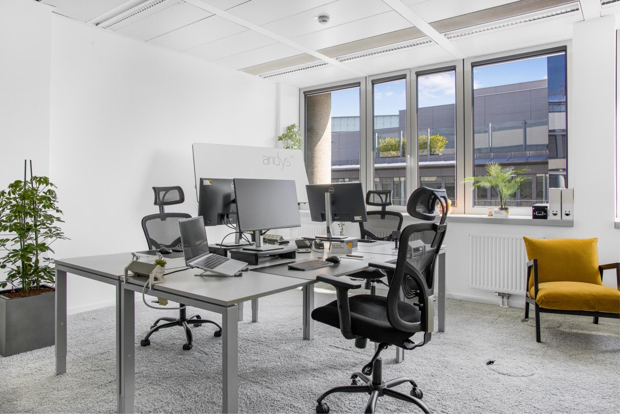 andys "Euro Plaza"  Wien image 1